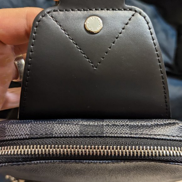 LV Avenue SLING bag - Picture 14 of 16